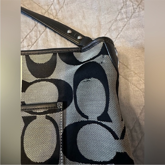 Cute Coach bag - Picture 3 of 8